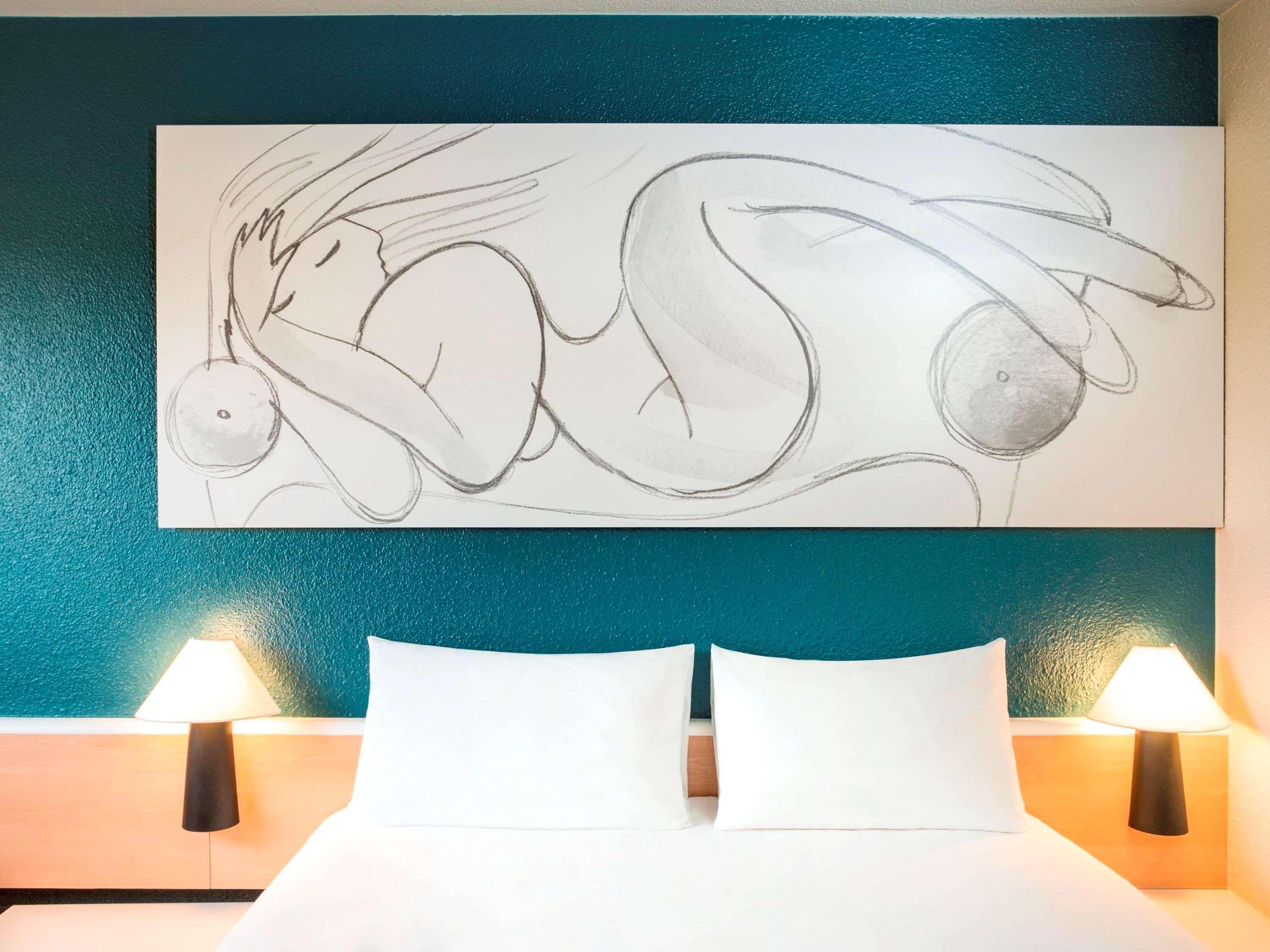 Hotel Ibis Нарбонна Экстерьер фото