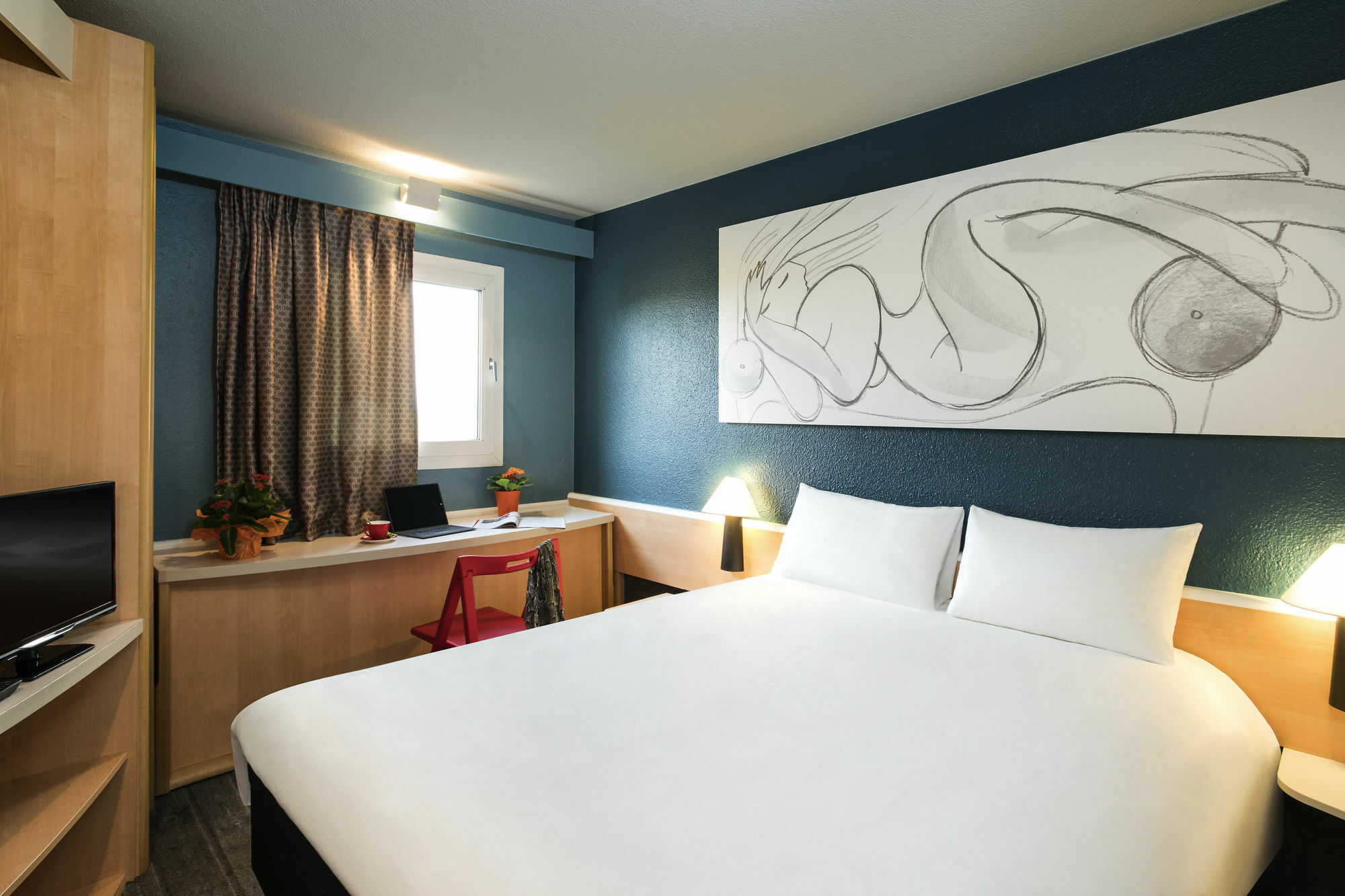 Hotel Ibis Нарбонна Экстерьер фото