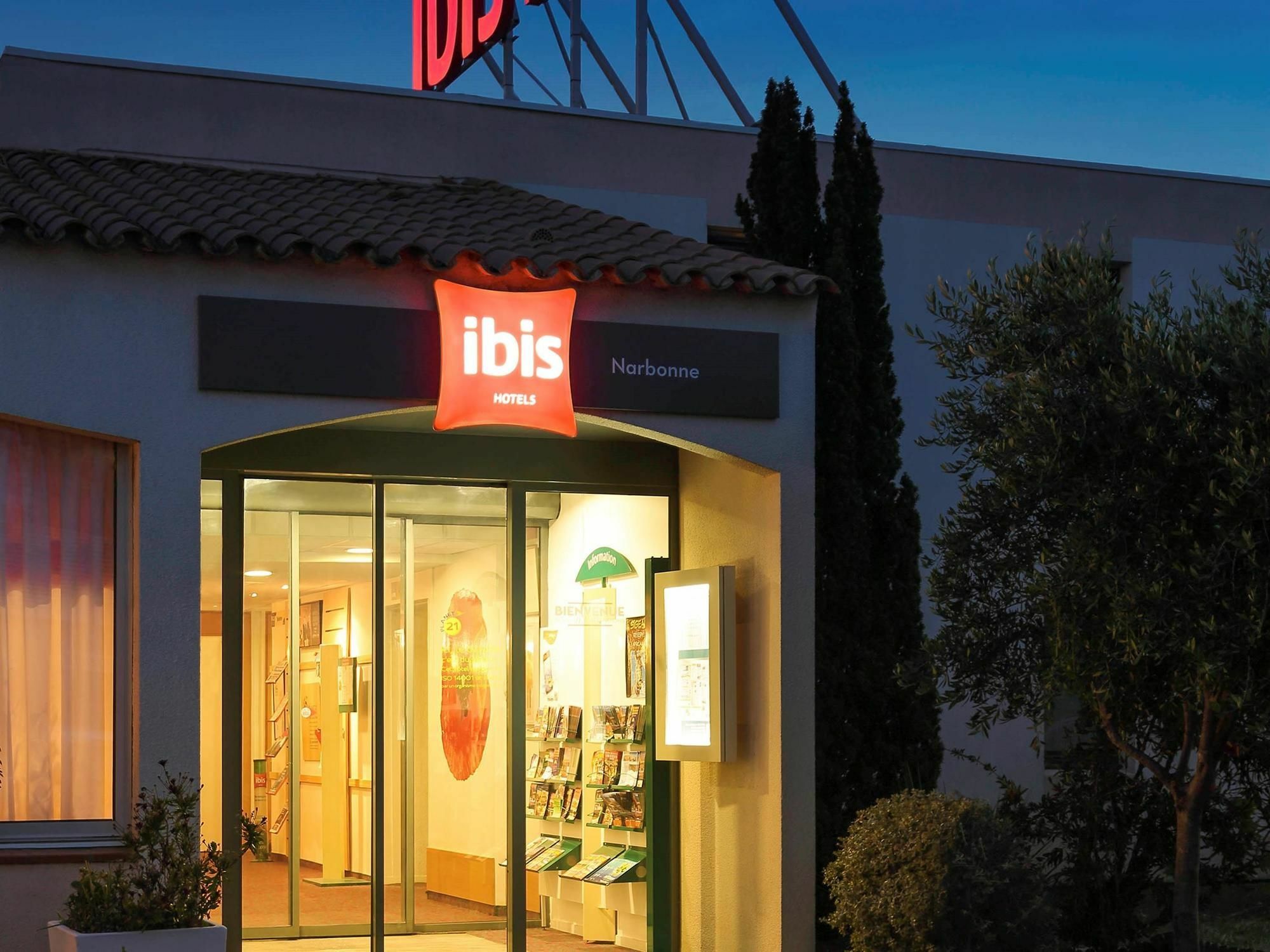 Hotel Ibis Нарбонна Экстерьер фото