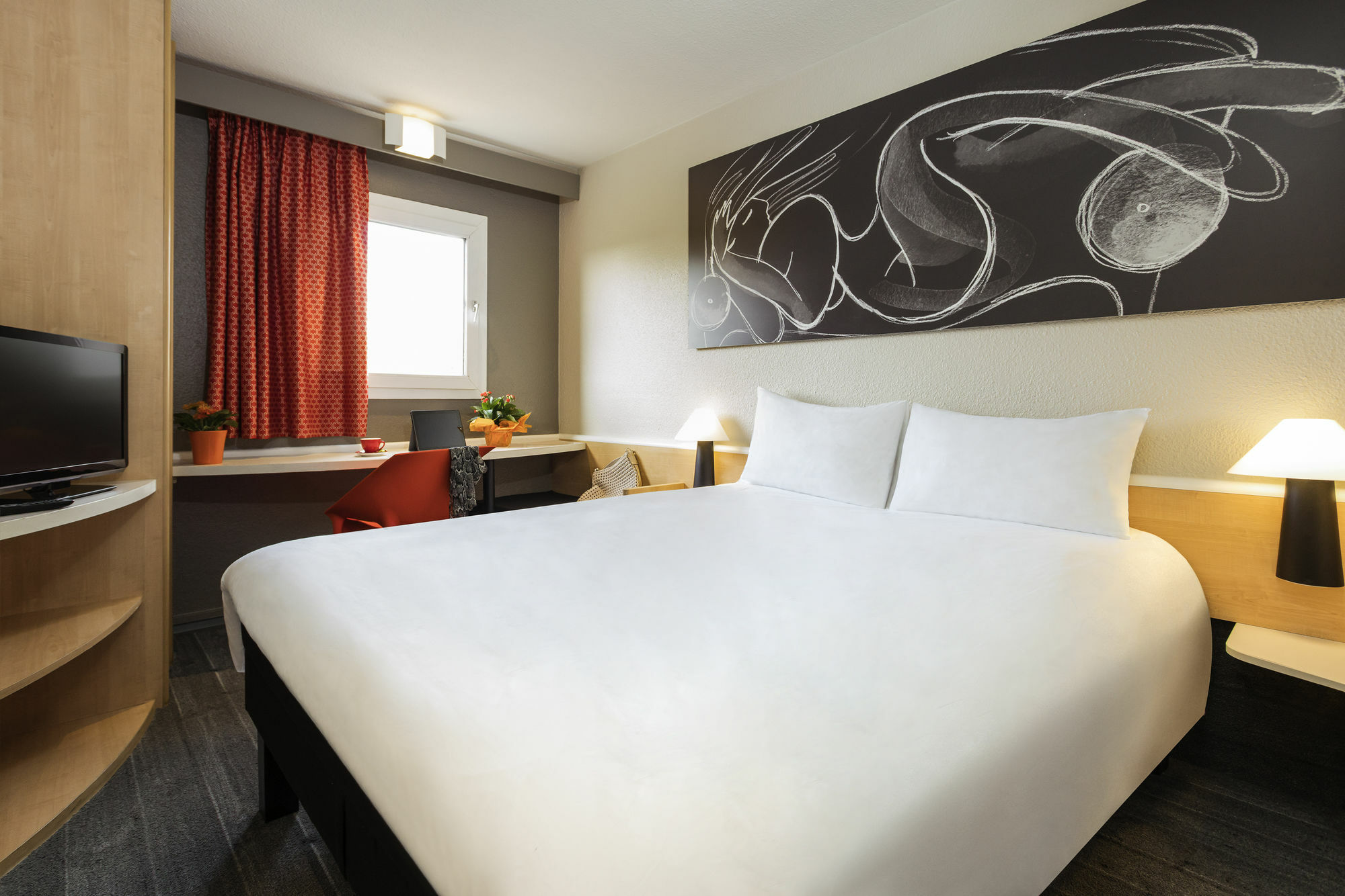 Hotel Ibis Нарбонна Экстерьер фото